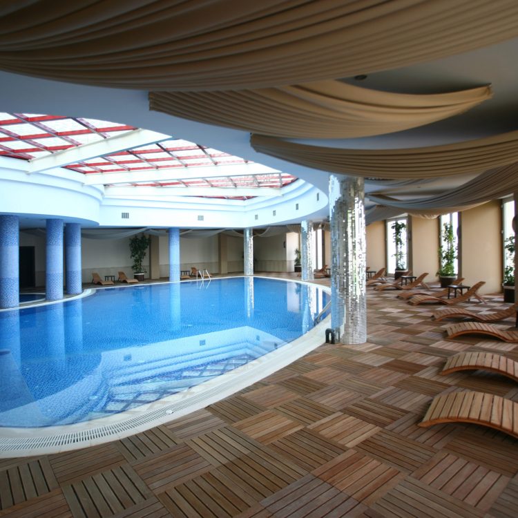 indoor pool (9)(2)